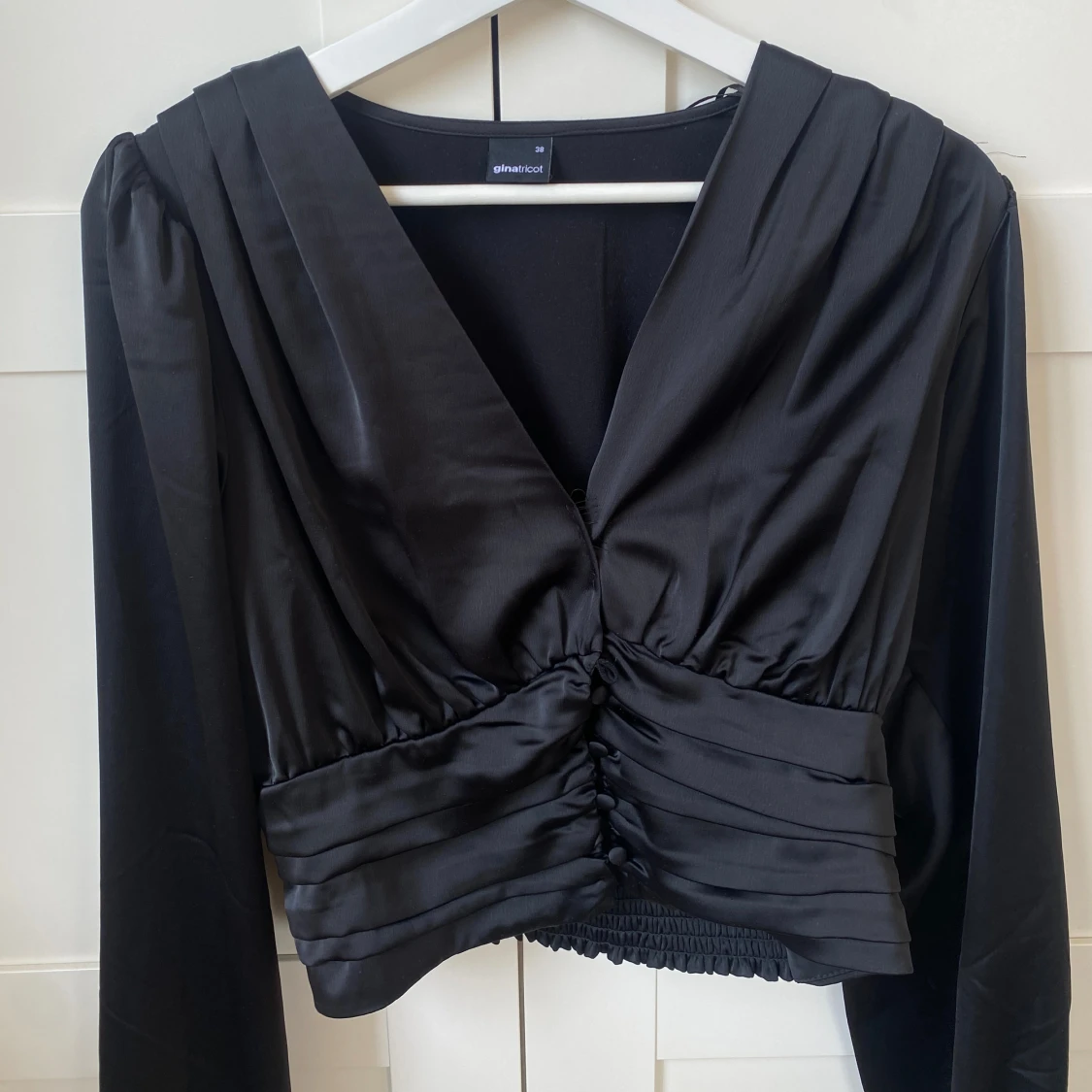 Blus från Gina tricot