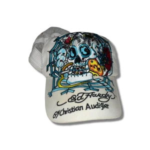 Ed hardy keps - En sjukt snygg ed hardy keps som inte kommer till användning. Inga defekter. Skriv om du har några funderingar!