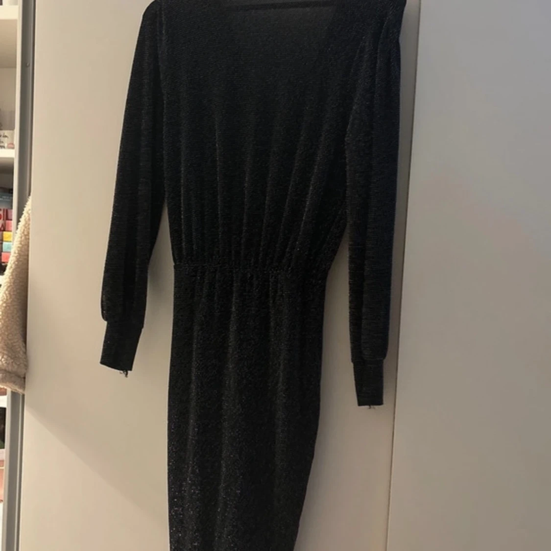 Superfin glittrig klänning - 90