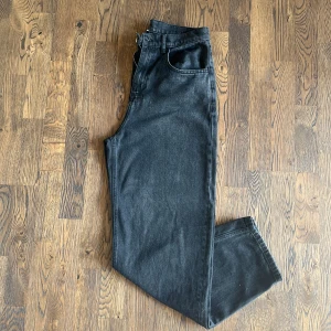 Reclaimed Vintage Baggy jeans - Unisex, W30, mörkgrå. 