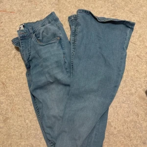 Jeans från lager 157 - Aldrig använda  Flare