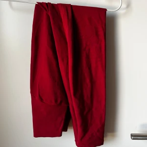 Buffbunny leggings - Väldigt bra skick. Säljer pga mittensömen