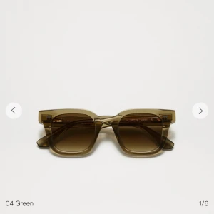 Gröna Chimis 💚 - Säljer nu mina fina gröna chimi solglasögon, då jag inte använder dom längre💕 Modell 04 Green nypris: 1350 Skriv gärna om ni har frågor!