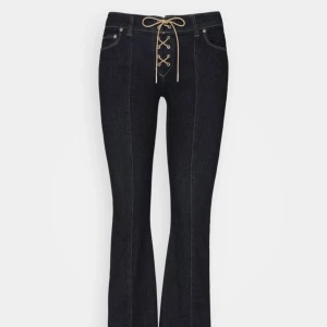 Bootcut Jeans - Så coola och unika jeans. Aldrig använda 😇