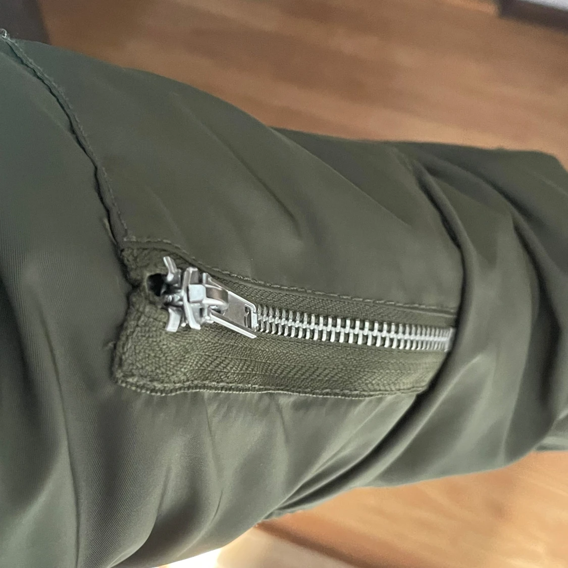 Grön bomberjacka - 93