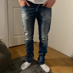 Diesel jeans - Snygga jeans som är för små för mig