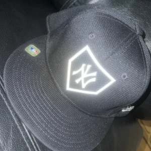 Baseball keps - En baseball keps som jag köpte för 600kr jag har aldrig användt den ute Anledning passar inte 