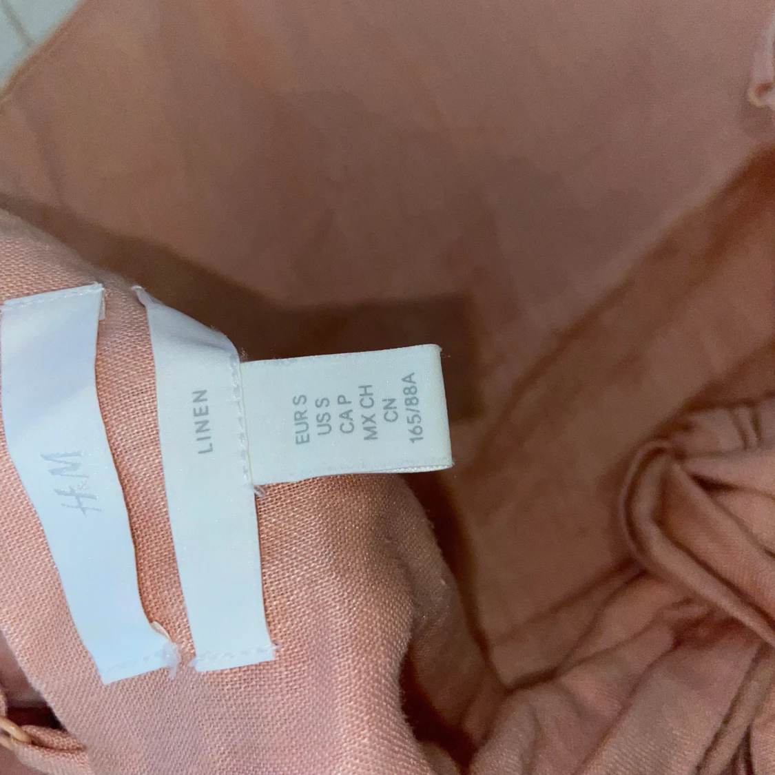 Topp med knytning ibak från Hm, nypris 149kr - 91