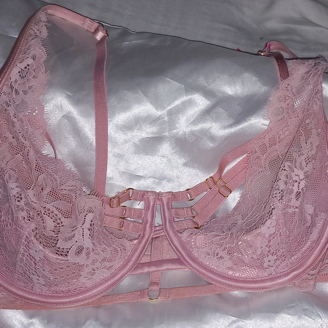 Rosa behå hunkemöller  - 91