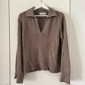 Stickad tröja - Oversized stickad tröja från Wera i skönt material