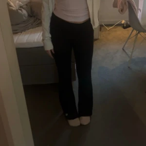 Soft touch folded trousers - Säljer dessa då de inte kommer till användning då jag har många färger 