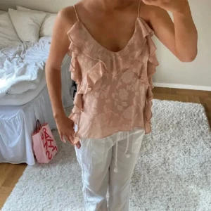 topp - jättefin ny topp! , lånad bild.   kom privat för egna bilder 💞