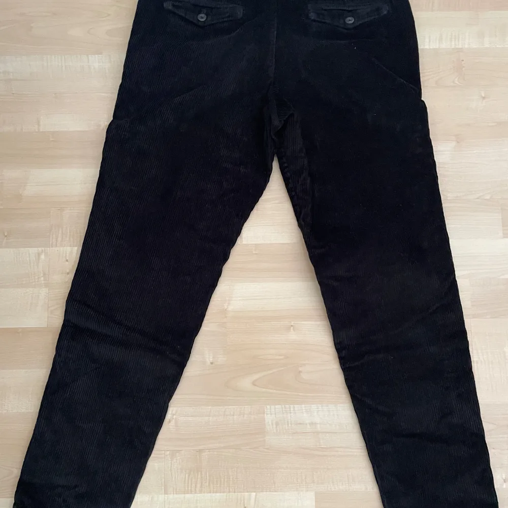 Jack & Jones manchester (chinos)  Str W32 L32  I fint skick, använda fåtal gånger  Skriv vid minsta fundering eller fråga! . Jeans & Byxor.