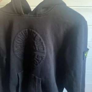 Stone island hoodie - Fet hoodie förlusten för mig storlek m pris kan diskuteras 