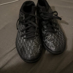 Puma inomhusskor  - Inomhusskor för futsal/fotboll. Säljer pga ingen användning