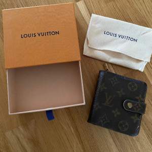 Vintage louis Vuitton plånbok. Fint vintage skick. Inköpt på vestiaire collective 2021. 
