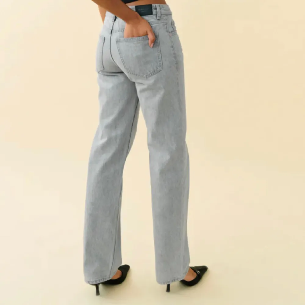 Snygga jeans från Gina, passar bra och är i bra skick. Skriv för fler bilder!!💗. Jeans & Byxor.