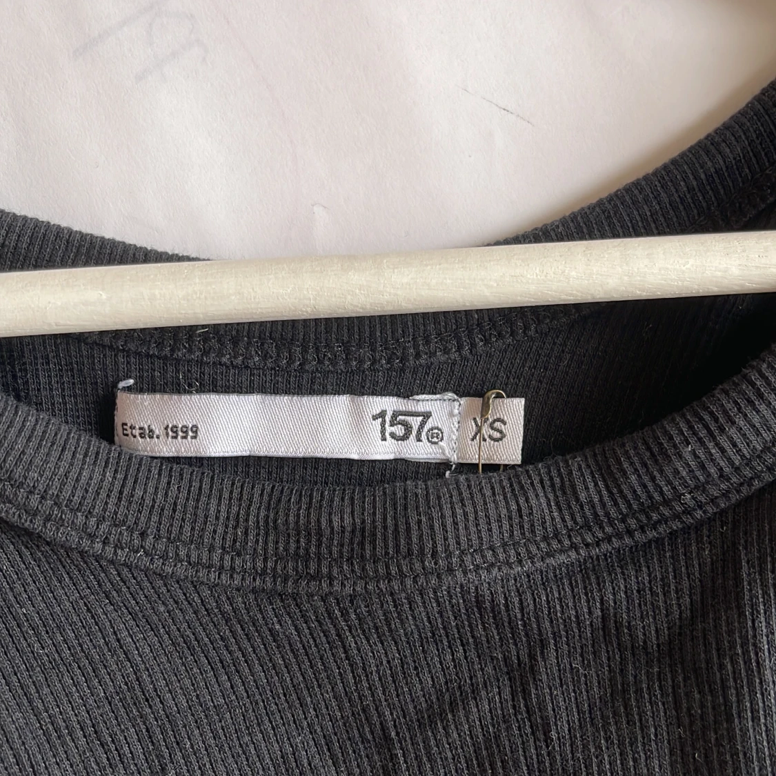 Svart ribbad croppad linnetopp från 157 - 91