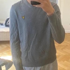 Lyle and scott sweatshirt - Bra skick nypris ligger runt 800-1000kr Skick 8,5/10