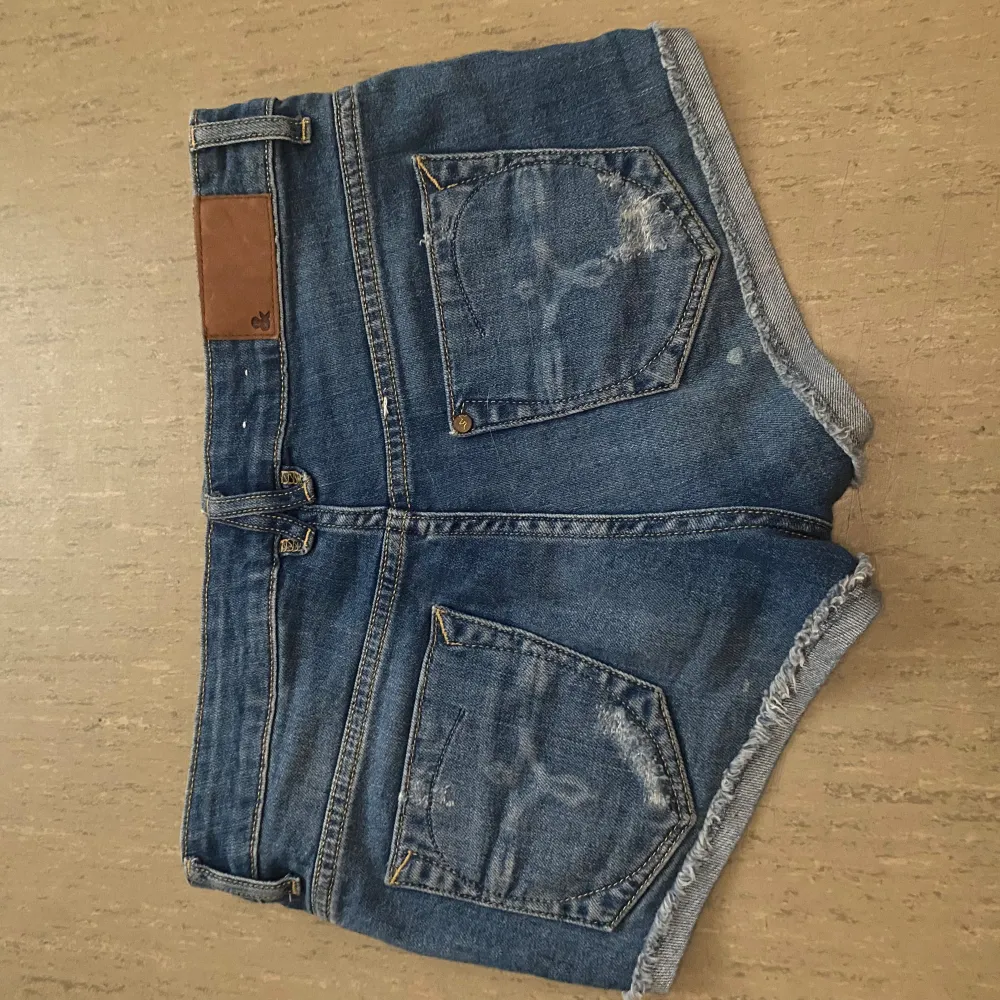 Jag köpte de begagnade så jag vet inte hur använda de är men själv har jag inte använt de nått eftersom de inte passar mig. Allmänt är de dock i bra skick och väldigt fina 🥰. Shorts.