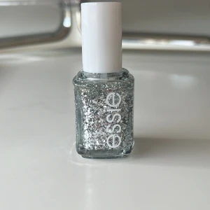 Nagellack  - Aldrig använt nagellack.