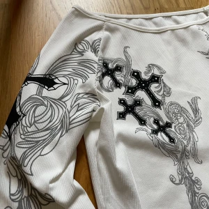 Cool tröja  - Inte använt på en hel livstid så säljer istället😈😈