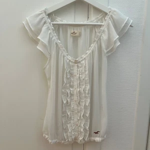 Blus - Fin blus från hollister i storlek S 💓