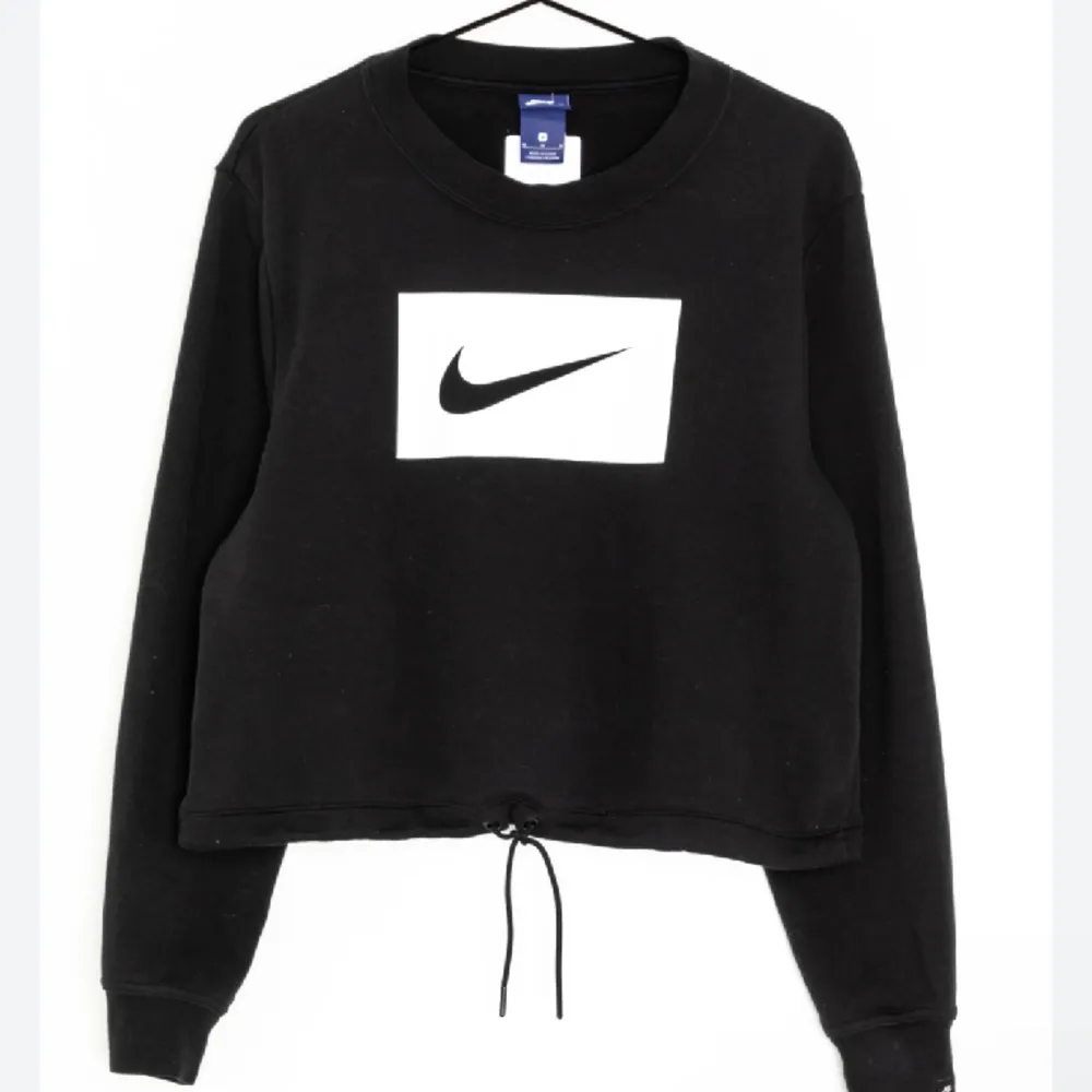 Nike tränings sweatshirt, str L (crop top). Hoodies.