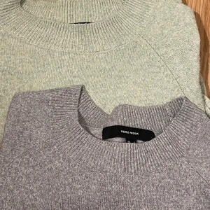 Stickade tröjor från Vero Moda  - två st stickade tröjor från vero moda i storlek S! Superfina på🩶💚 Säljer båda för 300kr eller en för 170kr 