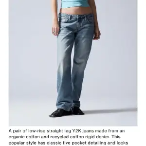 Wekday low arrow jeans i storlek W33 L34, dom är knapt använda alltså i väldigt bra skick köpta för 590kr säljer nu för 300 vid snabb afär kan priset gå ner. 