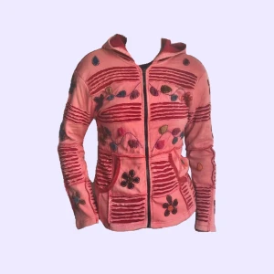  unik zip-up - jättefin och unik zip-up köpt här på plick (bilderna är lånade). säljer då det inte riktigt är min stil🐞