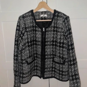 Koftjacka - SÄLLAN ANVÄND! Fin till våren