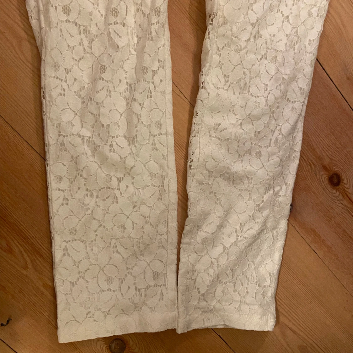 Vita midwaist spetsvyxor - 91