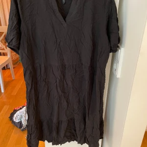 Svart klänning  - Fint skick 