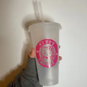 plastic cup with straw // 710ml. Free shipping!