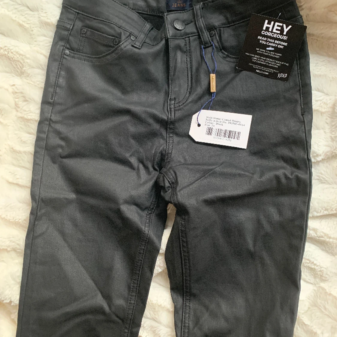 Coated jeans från Nelly - 90