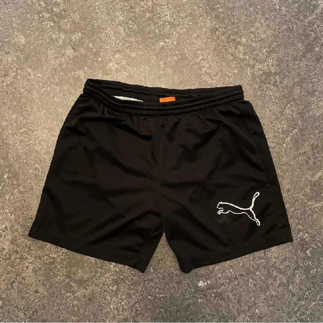 Puma shorts storlek S
