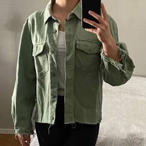 Gröns jeansjacka från Missguided  