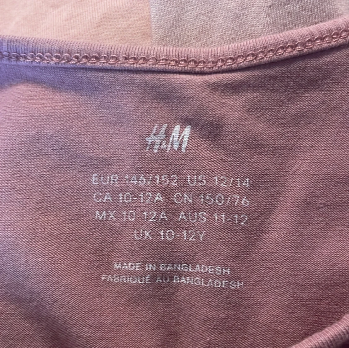 Tre stycken rosa linnen. - 90