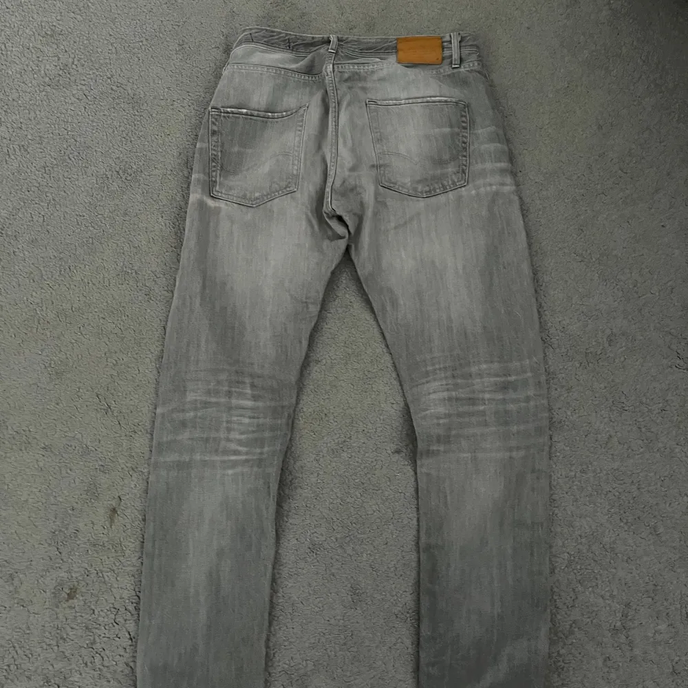 Innerbenslängd 87 cm Midja 94 cm. Jeans & Byxor.