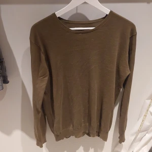 Gant sweartshirt  - Tja säljer en jätte snygg gant sweatshirt stikad Fint skick s-m