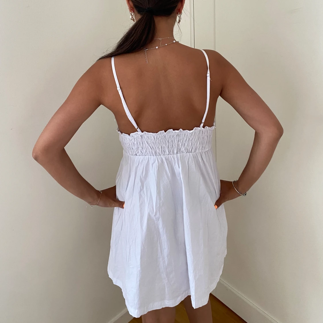 Vit volang klänning!  - 91