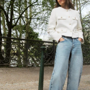 blazer - Jätte elegant blazer och väldigt snygg😍 Funkar perfekt till båda sommaren och hösten ❣️