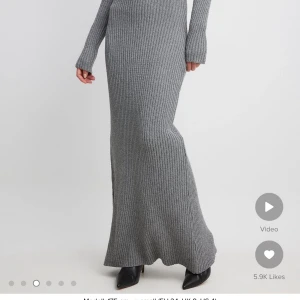 Lojsan Wallin x NA-KD  - Klänning från Lojsan Wallins kollektion för NA-KD. Använd 1 gång, i strl XS! 