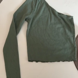 One shoulder top - Storlek S
