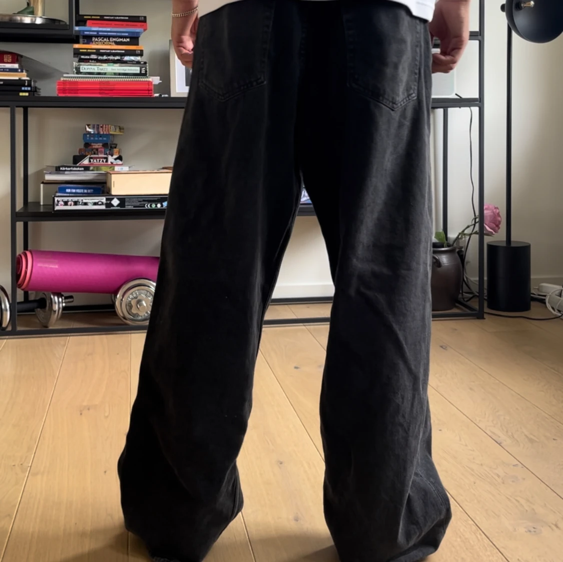 Weekday - Loose fit - 34 x 30 - 90