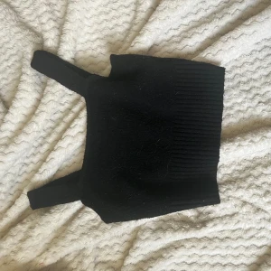 Söt topp  - En liten lurvig topp🎶