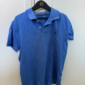 Ralph lauren piké  - Ralph lauren pike i strl Large (14-16)