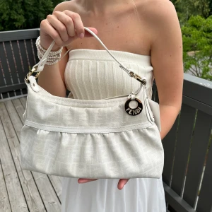 Fendi Chef Väska  - Fendi Chef Väska. Pris kan diskuteras! Vintage. Äktenskaps garanti. 🌸