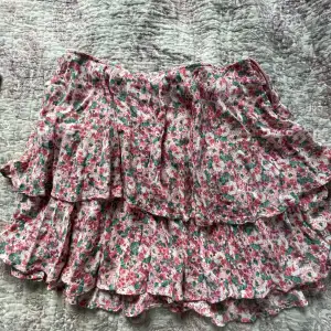 Söt kjol från Zara st xs❣️